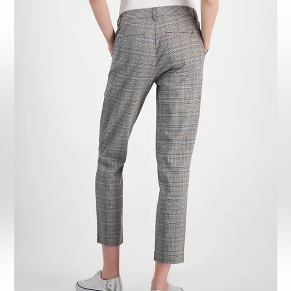 Tommy Hilfiger
Women's Hampton Glen Plaid Trousers - Picture 2 of 5